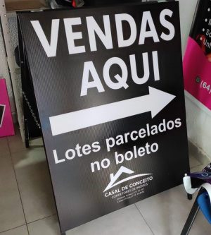 cavalete-de-propaganda-grafica-erus